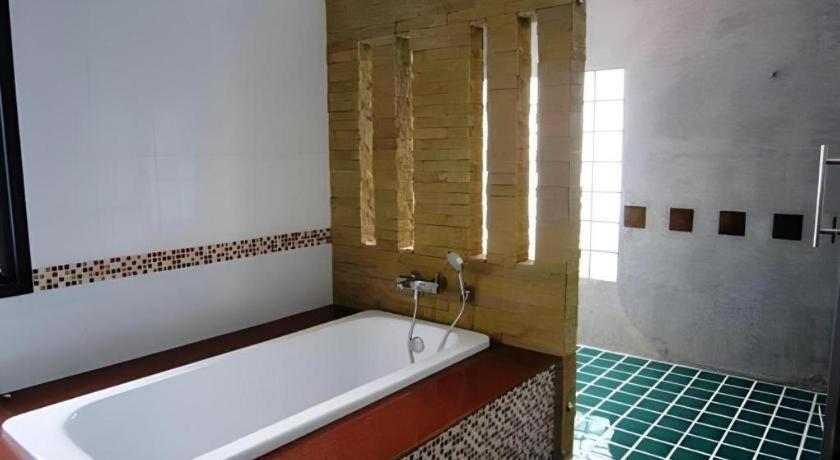 Nattha Waree Hot Spring Resort And Spa Ban Nua Khlong Bagian luar foto