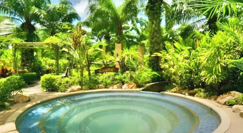 Nattha Waree Hot Spring Resort And Spa Ban Nua Khlong Bagian luar foto