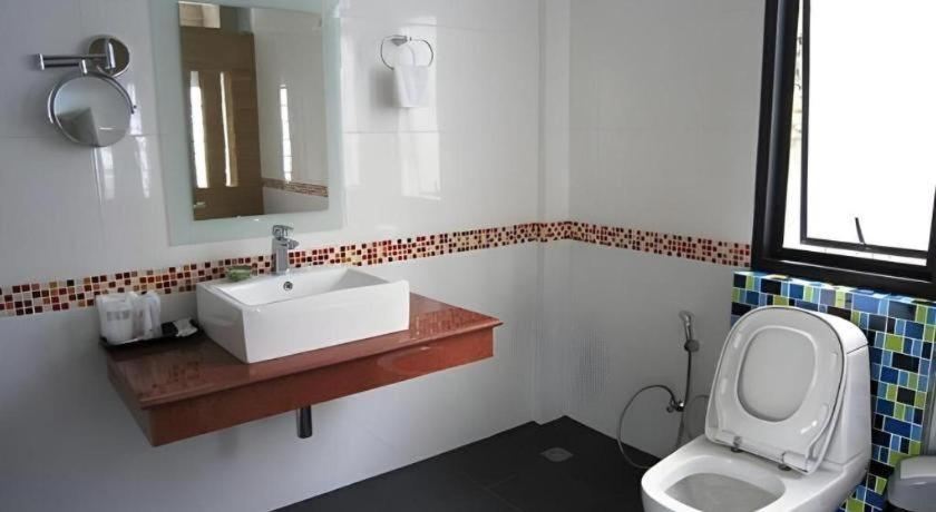 Nattha Waree Hot Spring Resort And Spa Ban Nua Khlong Bagian luar foto