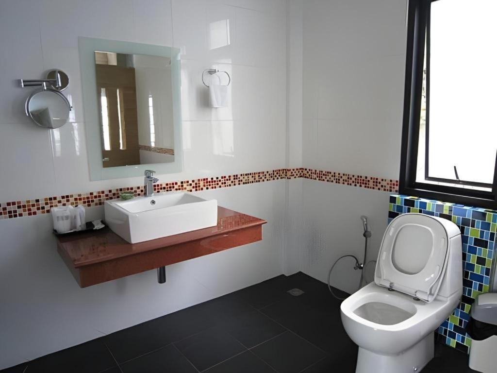 Nattha Waree Hot Spring Resort And Spa Ban Nua Khlong Bagian luar foto