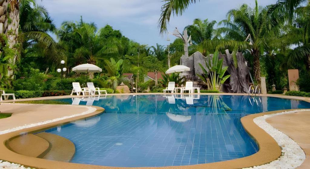 Nattha Waree Hot Spring Resort And Spa Ban Nua Khlong Bagian luar foto